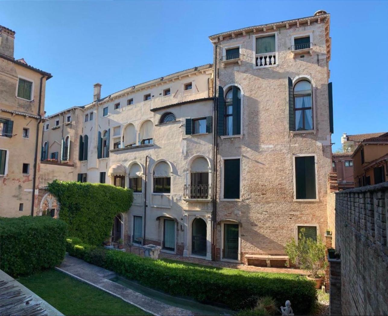 Palazzo Contarini Della Porta Di Ferro Aparthotel *