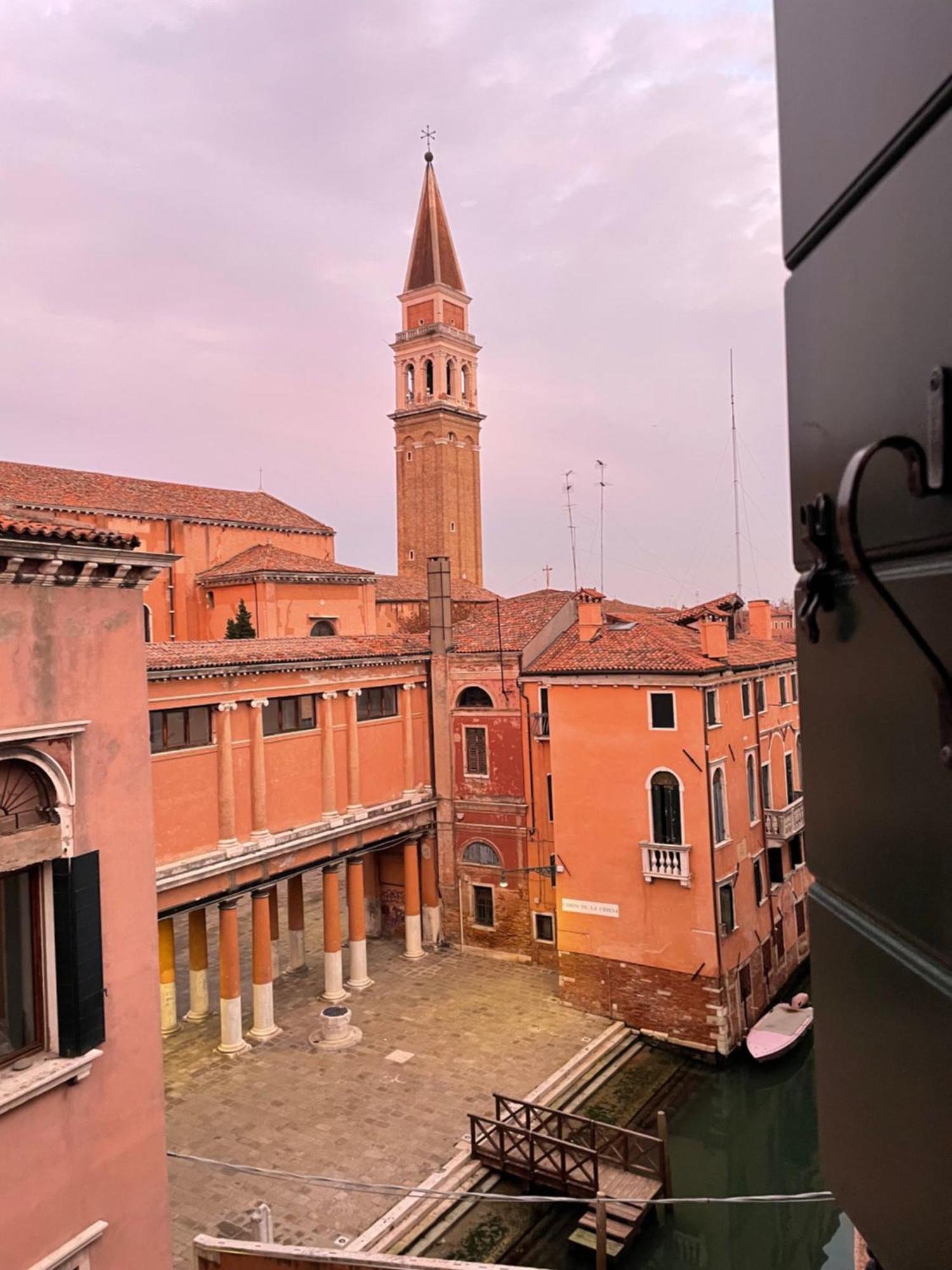 Palazzo Contarini Della Porta Di Ferro Aparthotel *