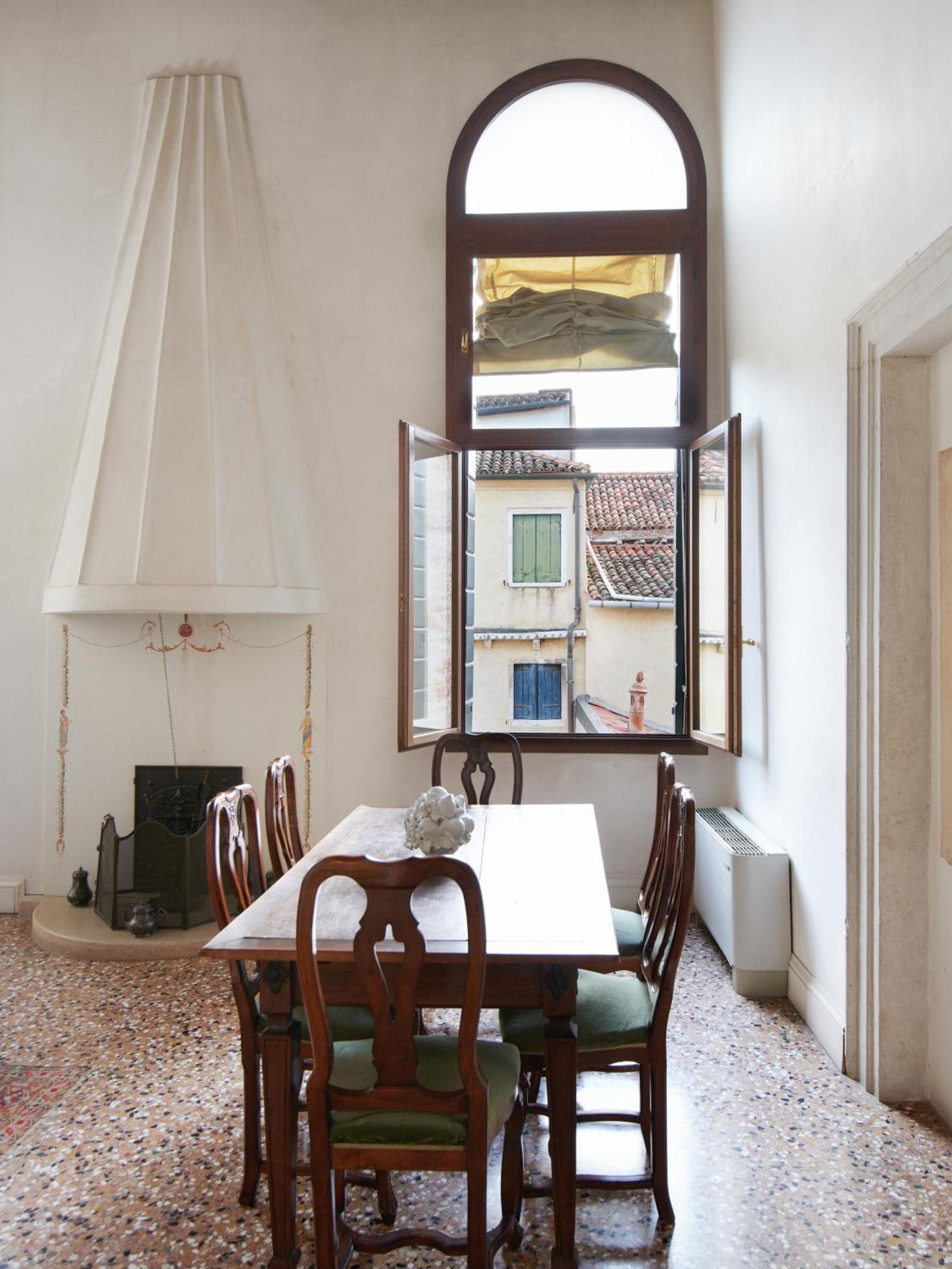 Palazzo Contarini Della Porta Di Ferro Aparthotel